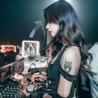 女声